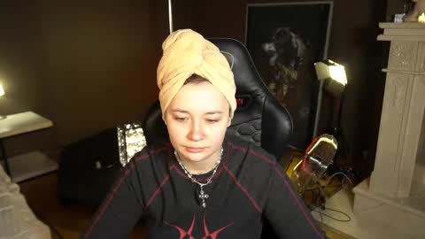 Snapshot of carolina_winter chatting on February 20, 5:55 am Mira online show from February 20, 5:55 am