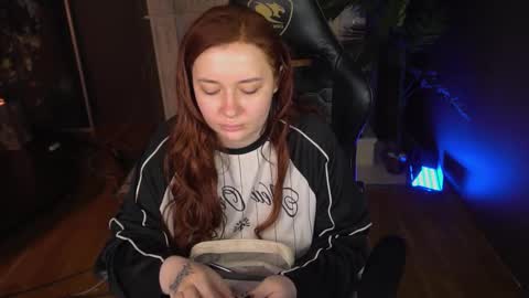 Snapshot of carolina_winter chatting on March 1, 5:31 am Mira online show from March 1, 5:31 am