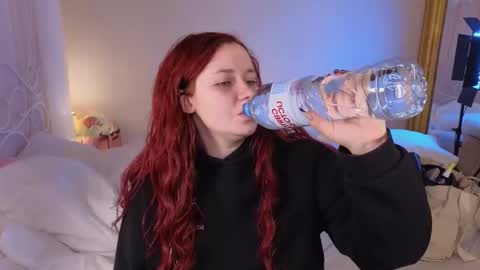 Snapshot of carolina_winter chatting on September 11, 6:13 am Mira online show from September 11, 6:13 am