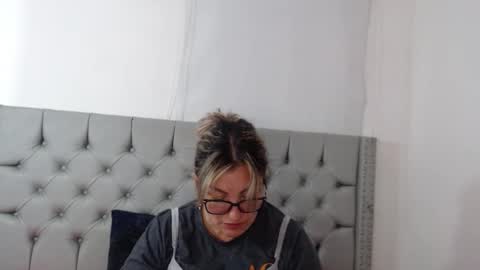 Carolina online show from February 12, 10:26 pm