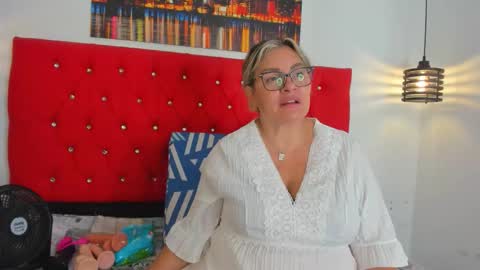 Carolina online show from November 5, 4:51 pm