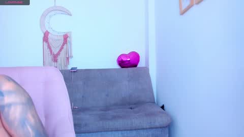 Carolina online show from December 18, 5:10 pm