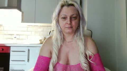 Snapshot of carolinasmith_xx chatting on July 20, 11:18 pm carolinasmith_xx online show from July 20, 11:18 pm