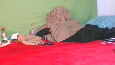 carolinayungin96 online show from September 17, 7:04 pm