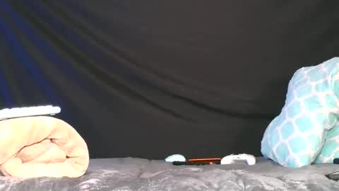 carolinayungin96 online show from March 15, 1:44 am