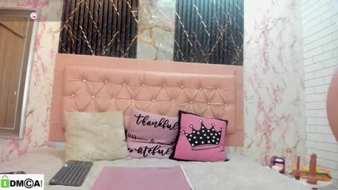 Snapshot of caroline_daring chatting on November 20, 11:54 am caroline daring online show from November 20, 11:54 am