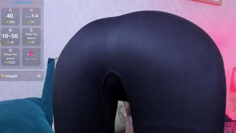  Caroline  online show from January 23, 5:52 pm