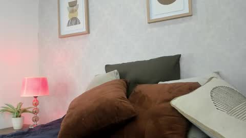  Caroline  online show from October 6, 10:12 am