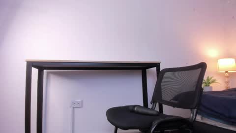  Caroline  online show from April 21, 11:27 am