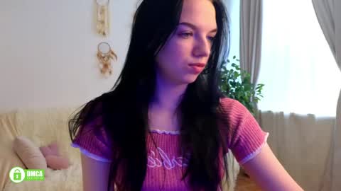 Mary and Carol online show from April 12, 12:32 pm