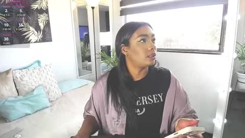 C A R O L I N E online show from February 11, 12:48 pm