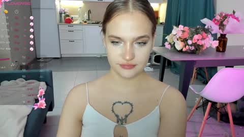 Caro online show from December 2, 2:42 am