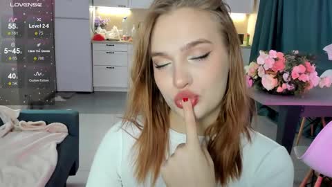 Caro online show from December 5, 11:51 pm