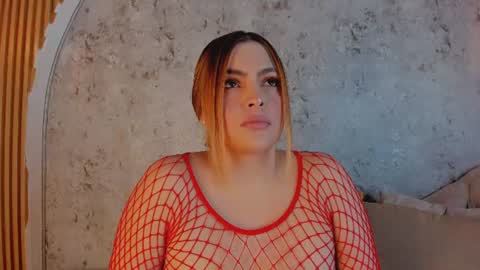 Snapshot of caroline_laurent_ chatting on July 12, 11:34 am Caro online show from July 12, 11:34 am