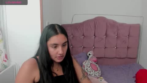 caroline_rodriguez_9 online show from November 19, 7:03 pm