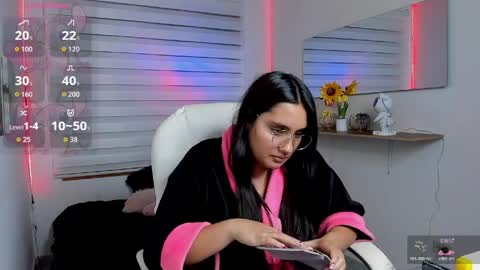caroline_rodriguez_9 online show from April 21, 1:42 am