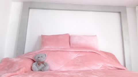 caroline online show from January 10, 8:26 pm