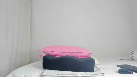 Caroline Tovar   Lovense is active my orgasms in your hands Give me more pleasure and make me cum online show from December 8, 1:13 am