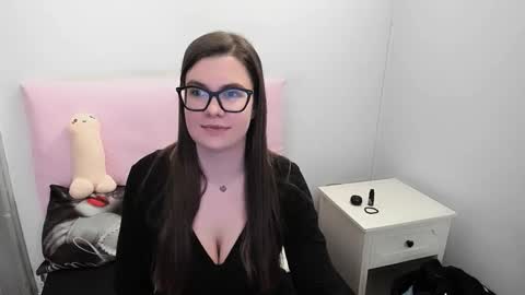 CarolineAmore online show from March 11, 5:19 pm