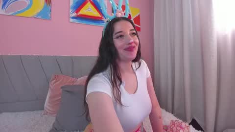    online show from December 5, 1:49 pm