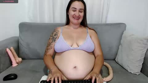 Snapshot of carolinefantasy_ chatting on October 7, 7:00 pm Caroline  online show from October 7, 7:00 pm