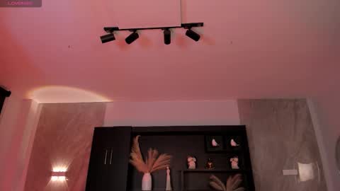 Caro online show from December 4, 9:51 am