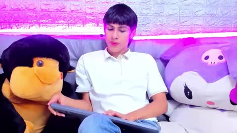 carolinejesh online show from January 15, 5:27 pm