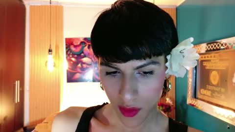 Snapshot of carolinejesh chatting on May 11, 4:04 pm carolinejesh online show from May 11, 4:04 pm