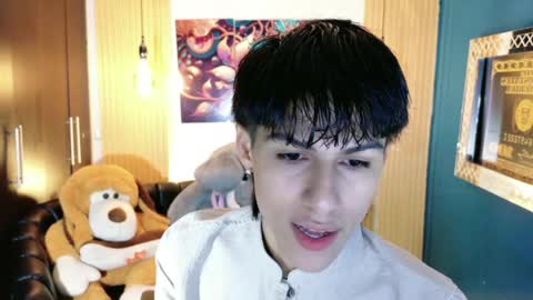 Snapshot of carolinejesh chatting on May 14, 10:44 am carolinejesh online show from May 14, 10:44 am