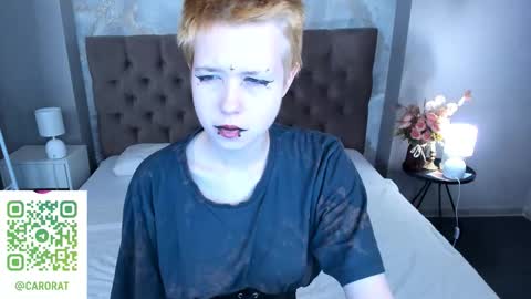 Snapshot of carolinerichter chatting on September 11, 2:22 am CarolineRichter online show from September 11, 2:22 am