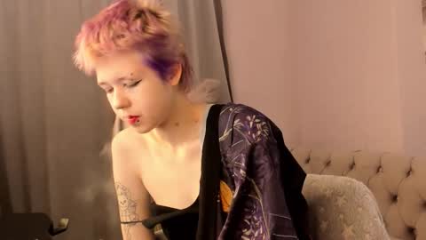 Snapshot of carolinerichter chatting on October 18, 3:31 am CarolineRichter online show from October 18, 3:31 am