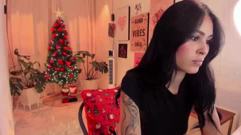 Snapshot of carolinerousev chatting on December 26, 2:59 pm carol online show from December 26, 2:59 pm