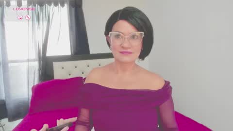 CarolinneFiotti online show from February 21, 4:30 pm