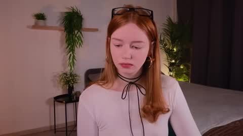 Snapshot of carolinnk chatting on October 19, 5:02 pm Caro online show from October 19, 5:02 pm