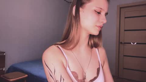 Snapshot of carollgalle chatting on March 18, 11:57 am Carolina online show from March 18, 11:57 am