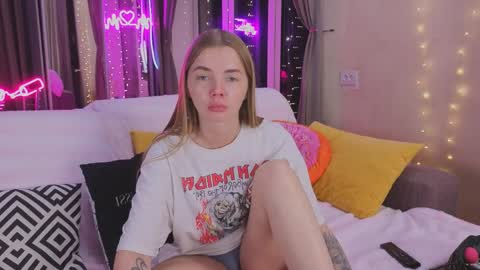 carriebradshawww online show from April 14, 5:52 pm