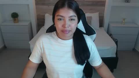 carriepink_ online show from September 24, 11:13 am