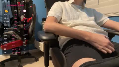 Snapshot of carter10101000 chatting on January 14, 11:27 pm carter10101000 online show from January 14, 11:27 pm