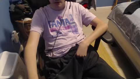 Snapshot of carter10101000 chatting on February 21, 10:50 am carter10101000 online show from February 21, 10:50 am