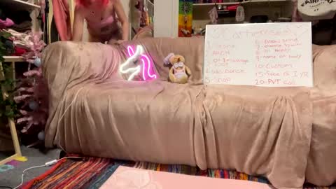 Snapshot of cartierrosee chatting on December 2, 5:37 am cartierosee online show from December 2, 5:37 am