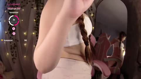 carysgs online show from February 27, 4:01 am