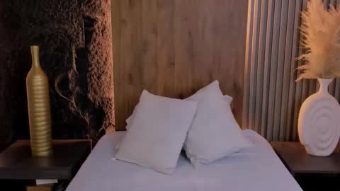 Casandra  online show from September 12, 7:03 pm