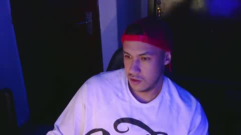      online show from December 5, 4:09 am