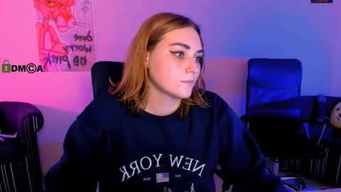 casey_meow_ online show from December 5, 10:02 am