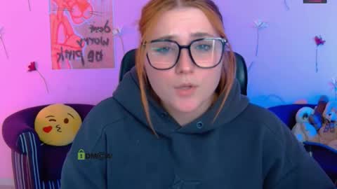 casey_meow_ online show from April 20, 8:50 am