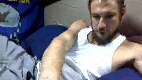 okiedadd online show from October 28, 8:18 am