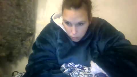 Snapshot of cashcoupllle chatting on December 3, 1:19 am Cash Couple online show from December 3, 1:19 am