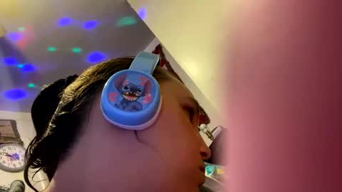 Snapshot of cashcoupllle chatting on October 19, 9:59 pm Cash Couple online show from October 19, 9:59 pm