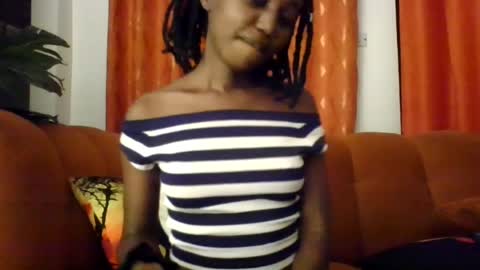 Snapshot of cashy_meal chatting on June 27, 1:21 am cashy_meal online show from June 27, 1:21 am