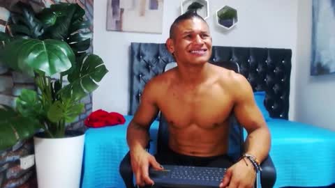 Casike online show from December 15, 4:28 am